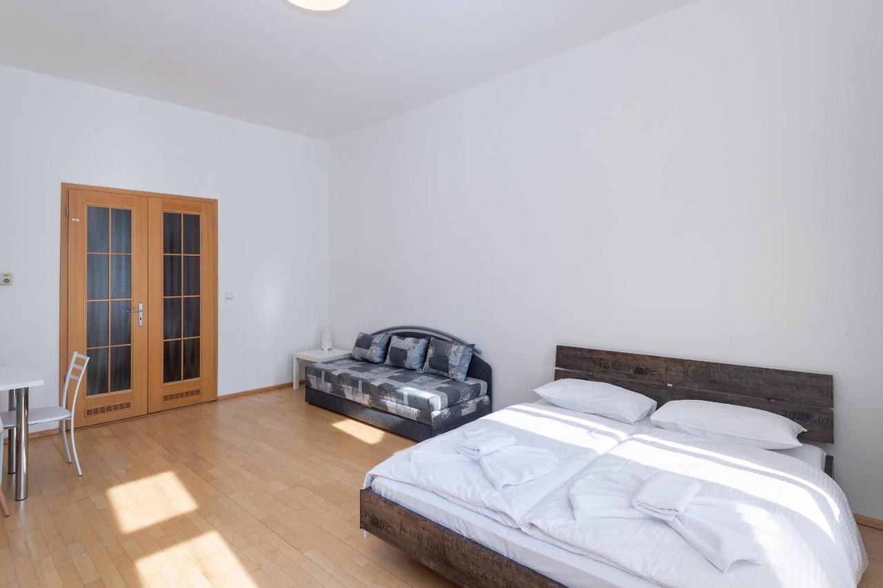 Stepanska Apartament *